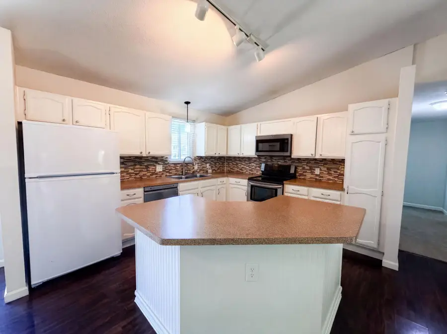 13802 Holyoke Path, Apple Valley, MN 55124 - #2