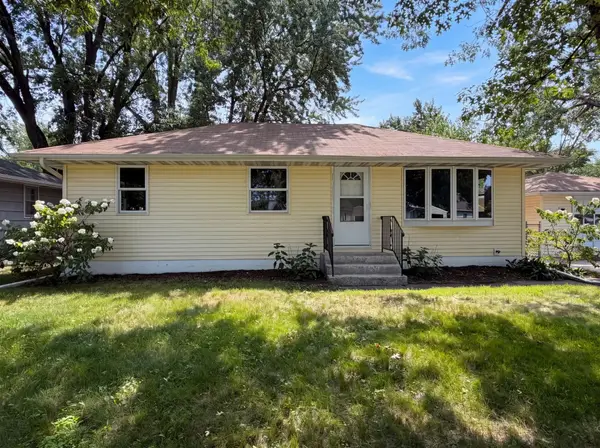 1710 Oakwood Drive, Shoreview, MN 55126