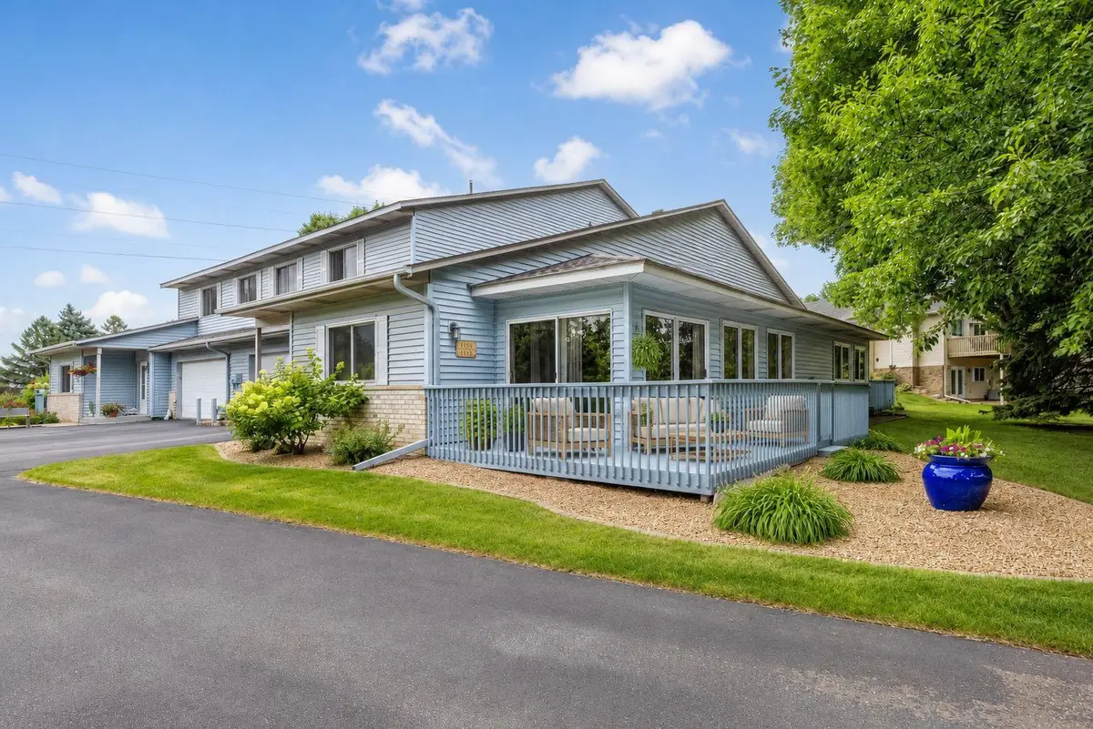 1154 Aston Circle, Burnsville, MN 55337 - #1