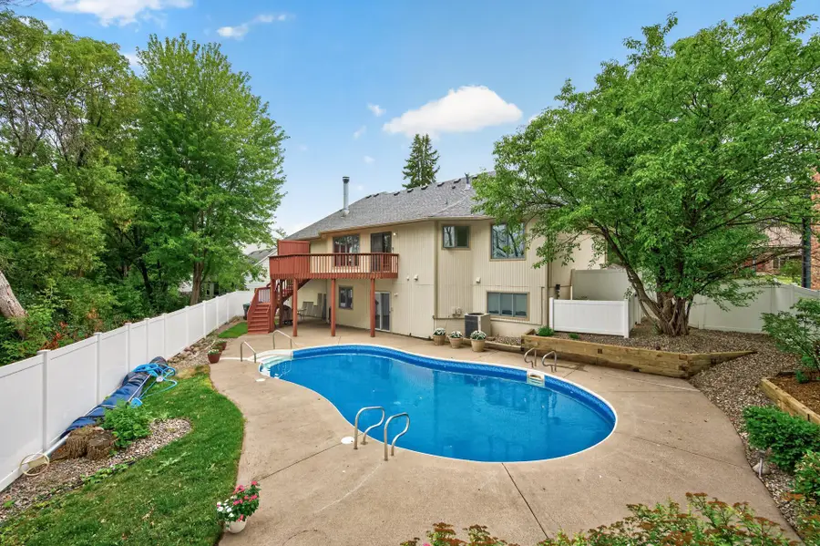 1528 Briarknoll Drive, Arden Hills, MN 55112 - #2