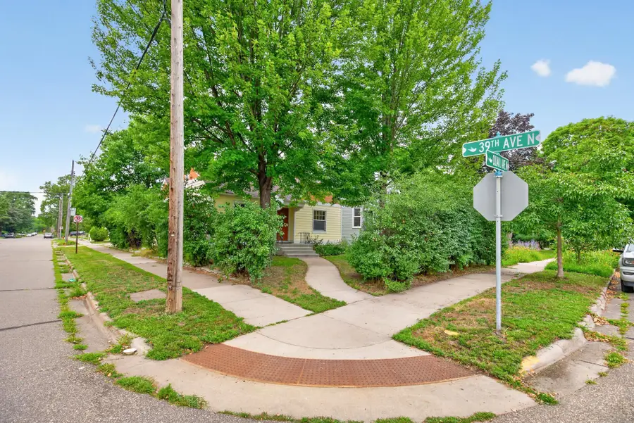 3901 Quail Avenue N, Robbinsdale, MN 55422 - #3