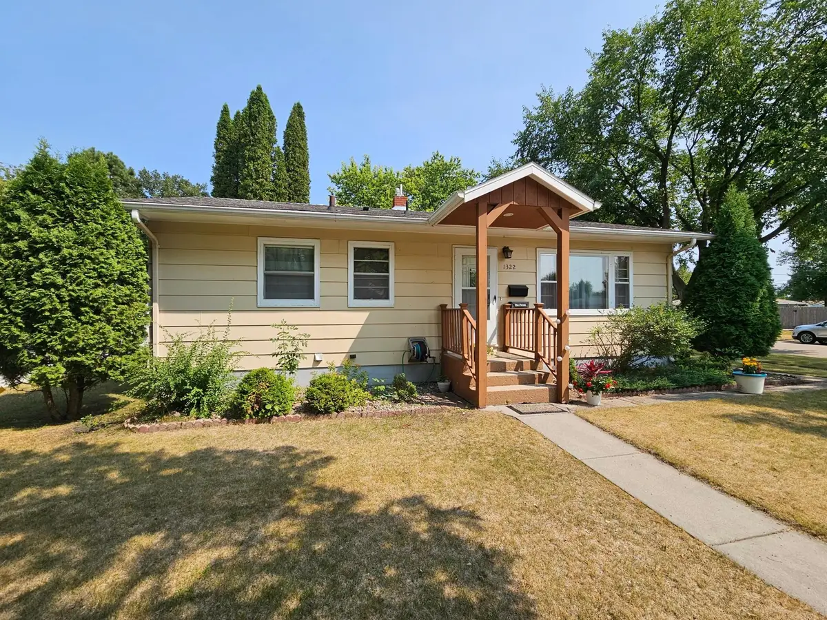 1322 19th Street S, Moorhead, MN 56560 - #1