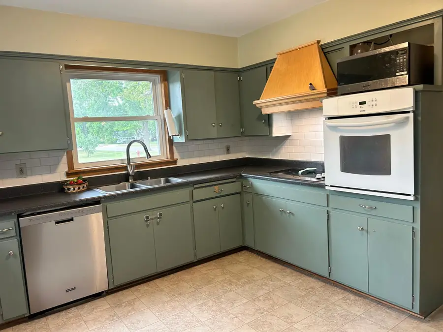 204 Homecrest Avenue Se, Wadena, MN 56482 - #3