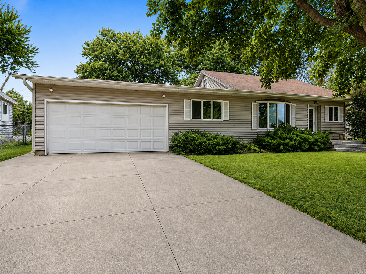 127 Higbie Avenue E, Minnesota Lake, MN 56068 - #1