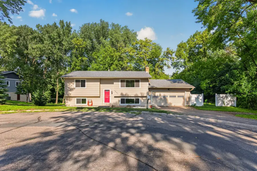 7631 Ontario Boulevard, Eden Prairie, MN 55344 - #2