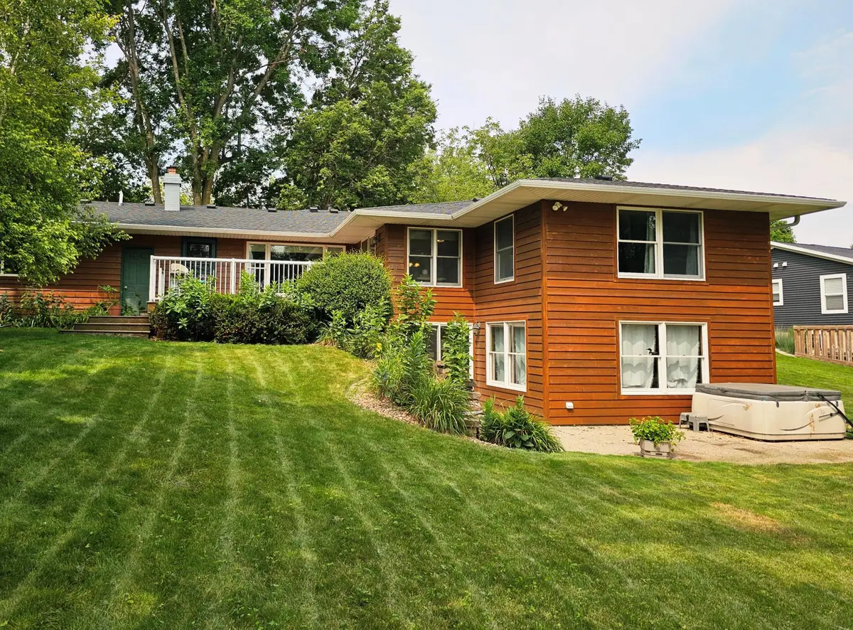 1909 Country Club Drive Ne, Willmar, MN 56201 - #1