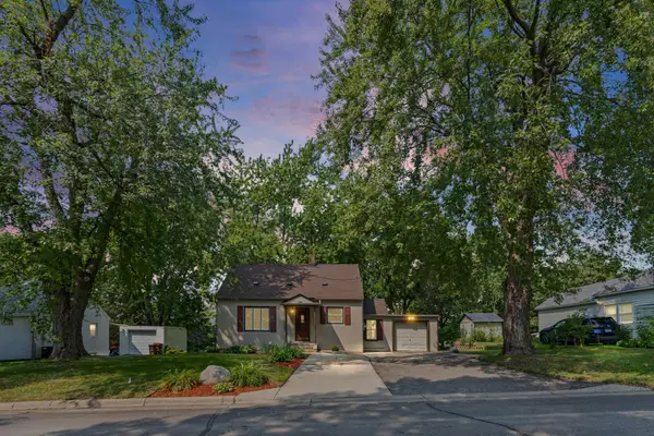 207 7th Street N, Waverly, MN 55390