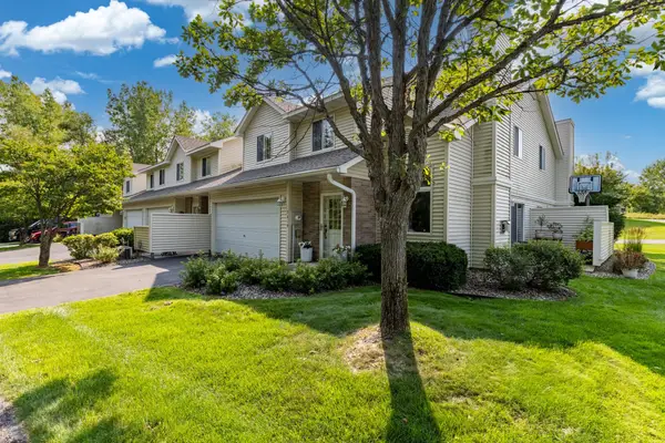 7019 49th Street N, Oakdale, MN 55128
