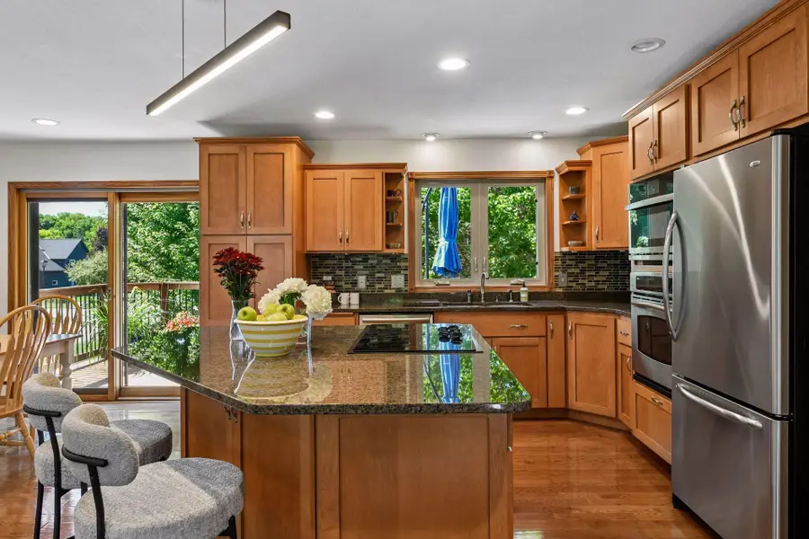 7011 Eagle Ridge, Eden Prairie, MN 55346 - #2
