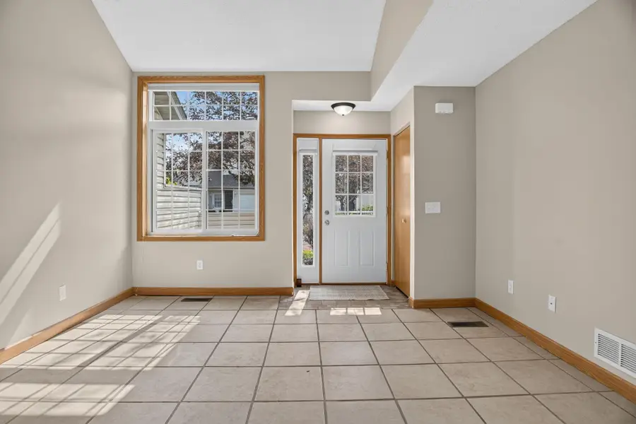 3536 Genevieve Avenue N, Oakdale, MN 55128 - #3