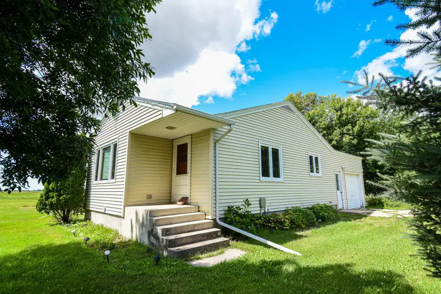 27774 330th Avenue Nw, Warren, MN 56762 - #3