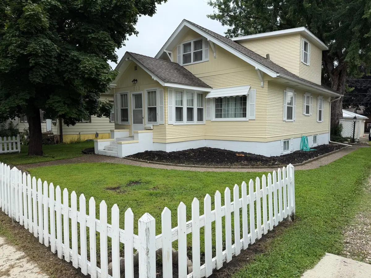 812 Bridge Avenue, Albert Lea, MN 56007 - #1