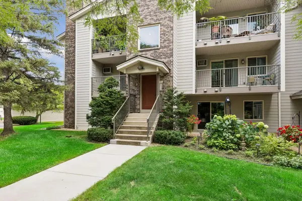 2130 Ridge Drive #23, Saint Louis Park, MN 55416