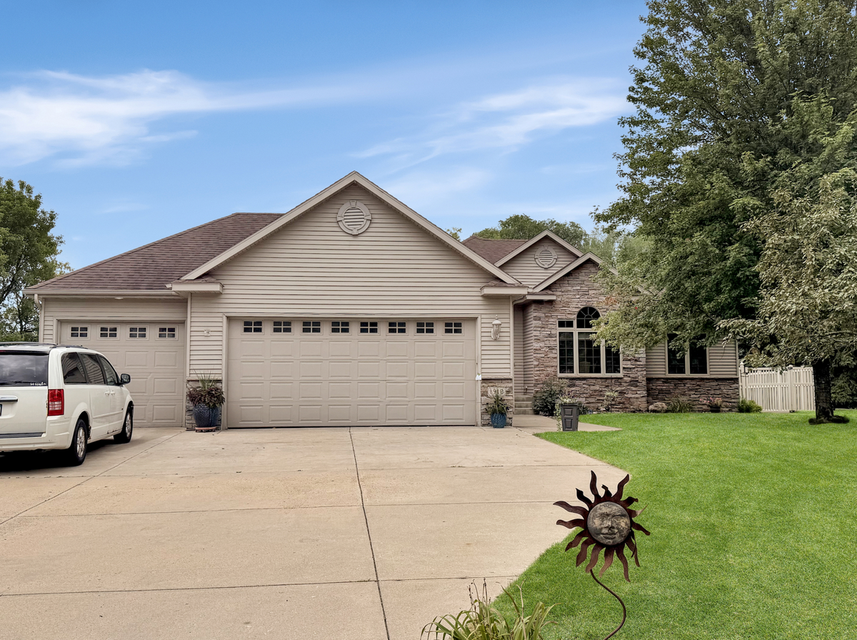 1910 Temminck Rd, Saint Cloud, MN 56301 - #1
