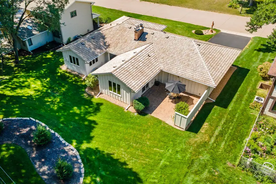 7029 Comanche Court, Edina, MN 55439 - #2