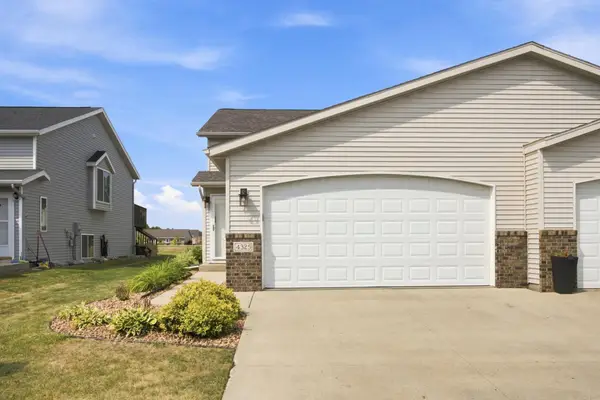 4325 39th Avenue S, Fargo, ND 58104