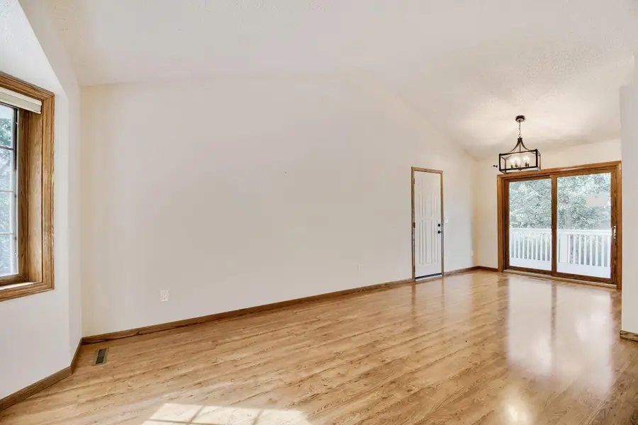 4075 Valentine Crest Road, Arden Hills, MN 55112 - #2