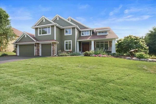 10614 Maple Boulevard, Woodbury, MN 55129
