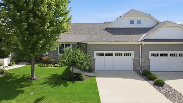 8652 Lake Riley Drive, Chanhassen, MN 55317