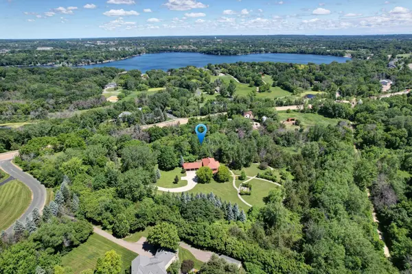 185 Pioneer Trail, Chanhassen, MN 55317