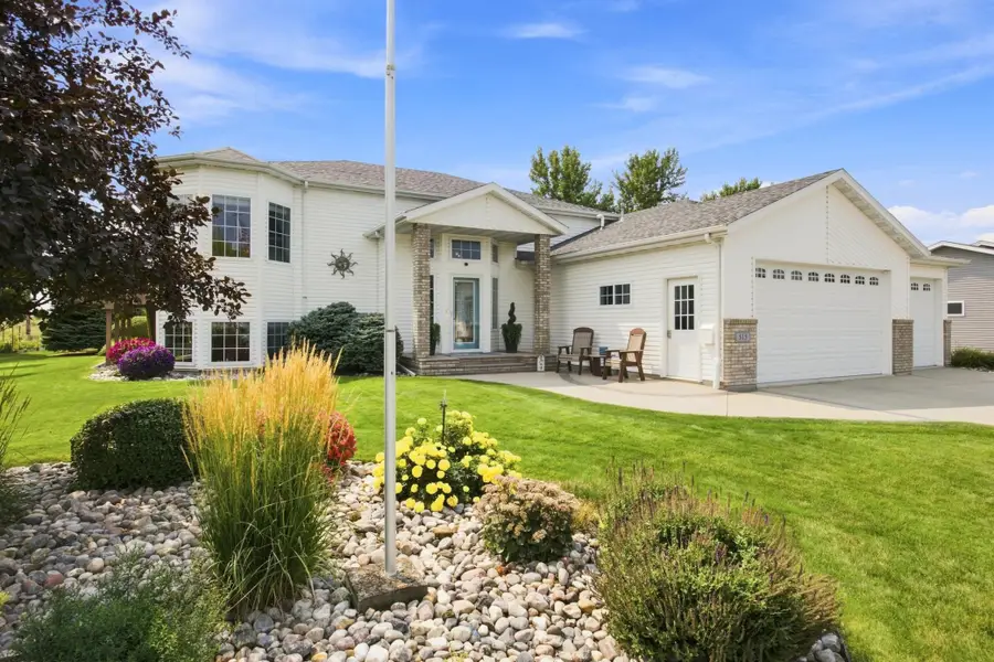 515 Cottonwood Drive, Casselton, ND 58012 - #2