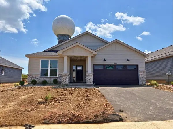 5200 Long Pointe Bay, Woodbury, MN 55129