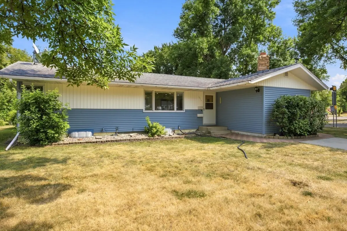 1914 15th Street S, Moorhead, MN 56560 - #1