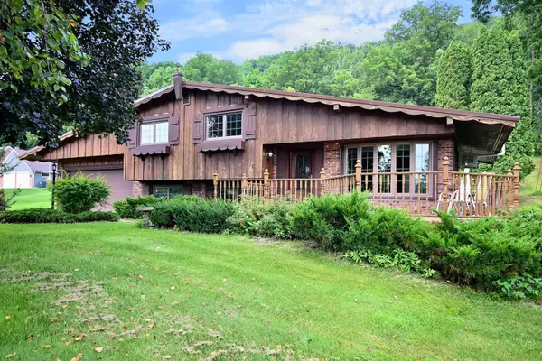 118 S Church Street, Peterson, MN 55962