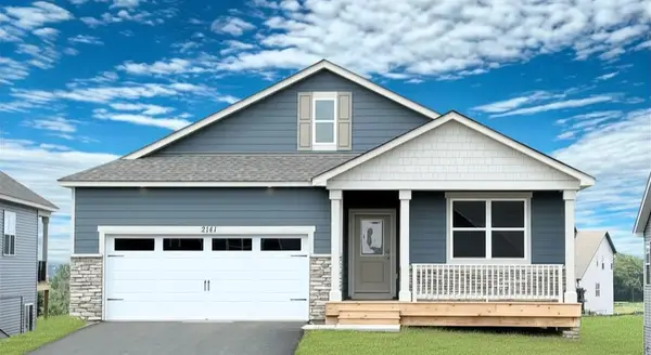 2141 Bluff Heights Drive, Shakopee, MN 55379