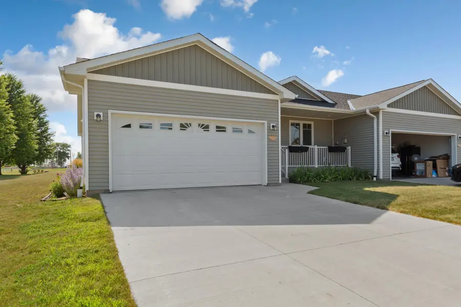 611 Mari Dean Boulevard #6, Lake Crystal, MN 56055 - #2