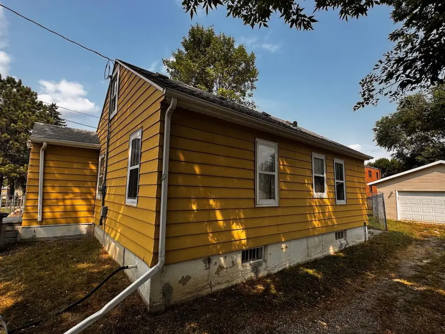 622 9th Street N, Moorhead, MN 56560 - #3