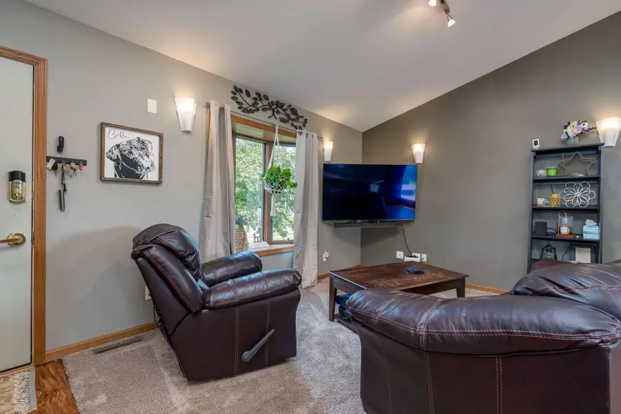 1114 Engesser Lane, Saint Peter, MN 56082 - #3