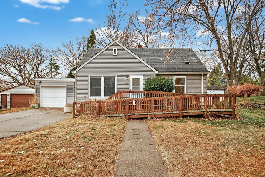 2057 Giesmann Street, Roseville, MN 55113 - #2