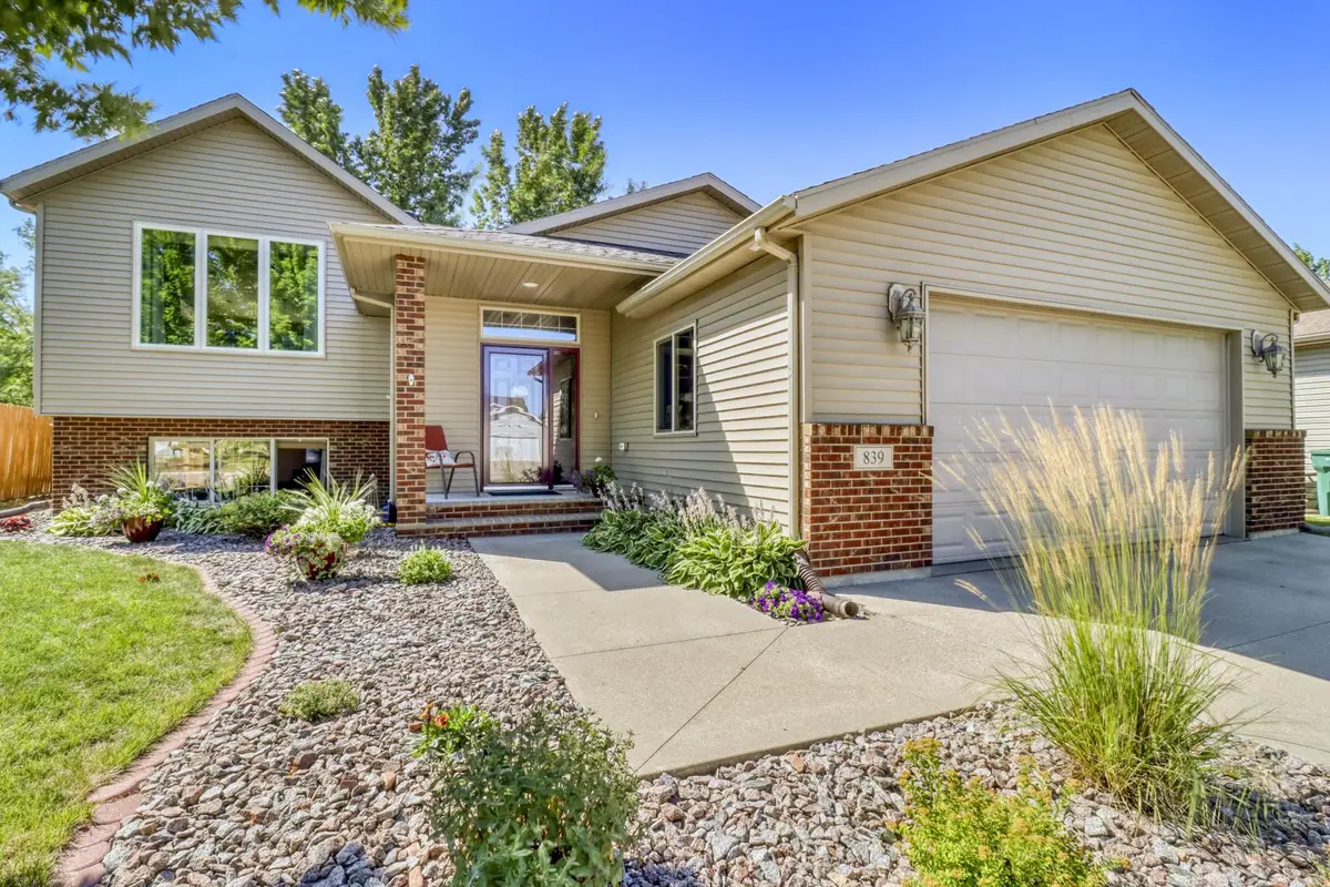 839 16th Avenue W, West Fargo, ND 58078 - #1