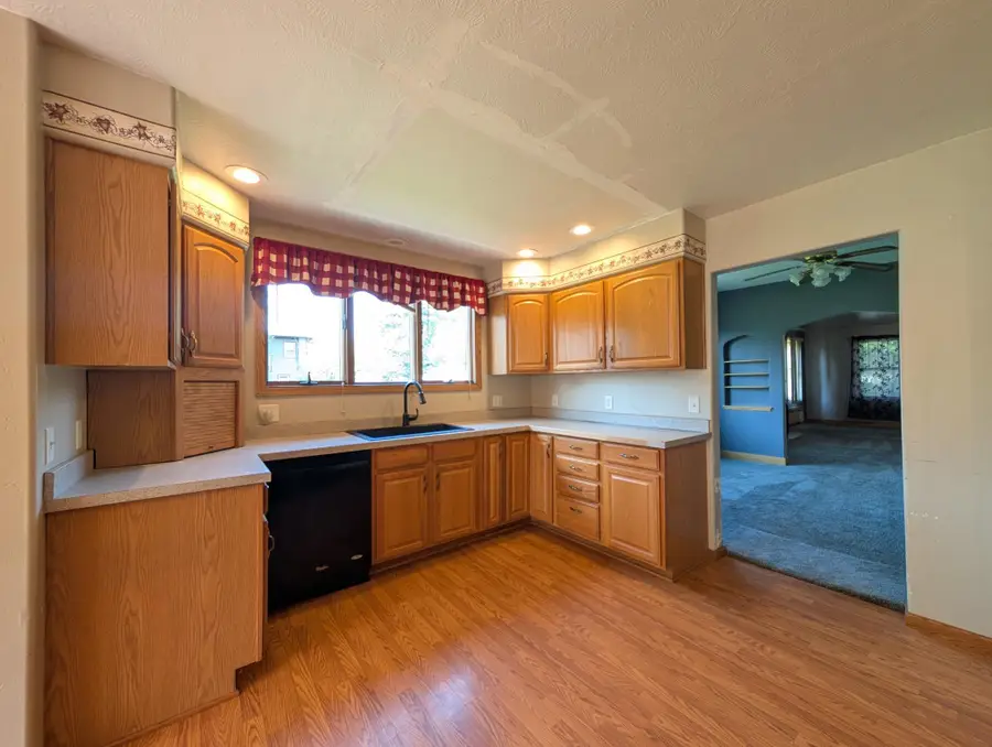 307 Saint Olaf Avenue N, Canby, MN 56220 - #2