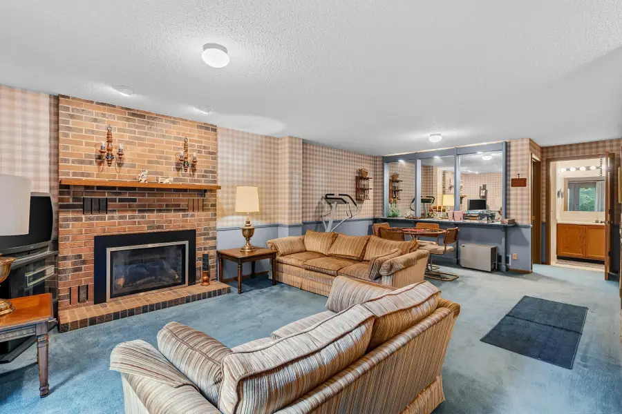 2420 Mendelssohn Lane N #5, Golden Valley, MN 55427 - #3