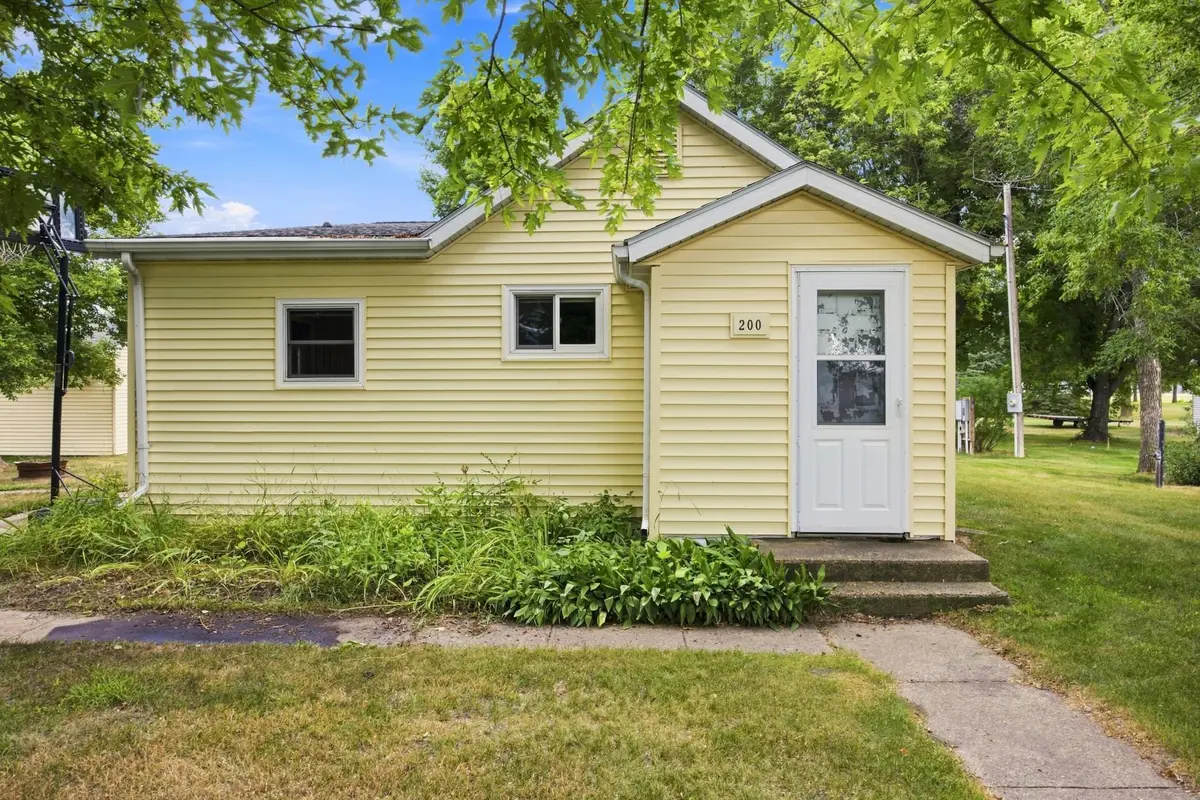 200 Grant Street N, Colfax, ND 58018 - #1