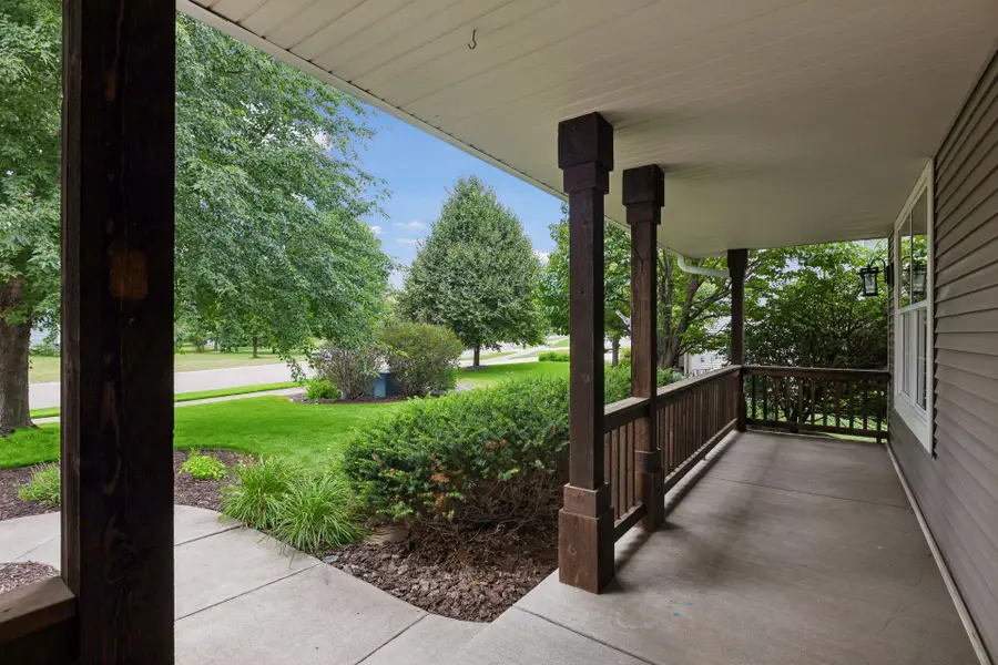 9720 Linden Avenue N, Brooklyn Park, MN 55443 - #2