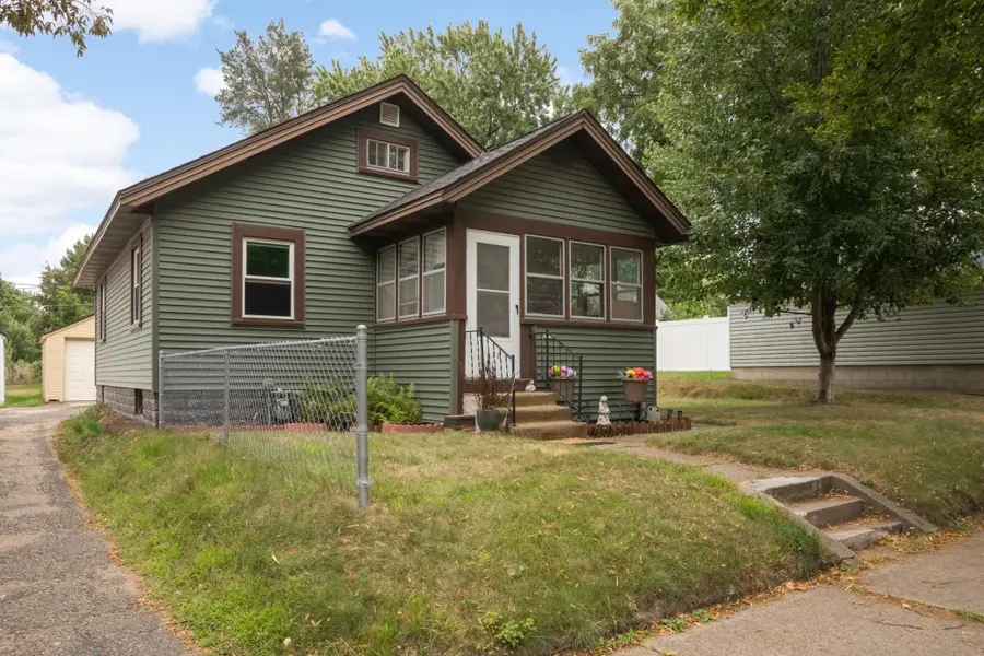 678 Hazel Street N, Saint Paul, MN 55119 - #2