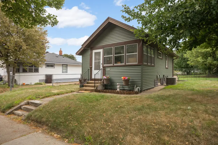 678 Hazel Street N, Saint Paul, MN 55119 - #3