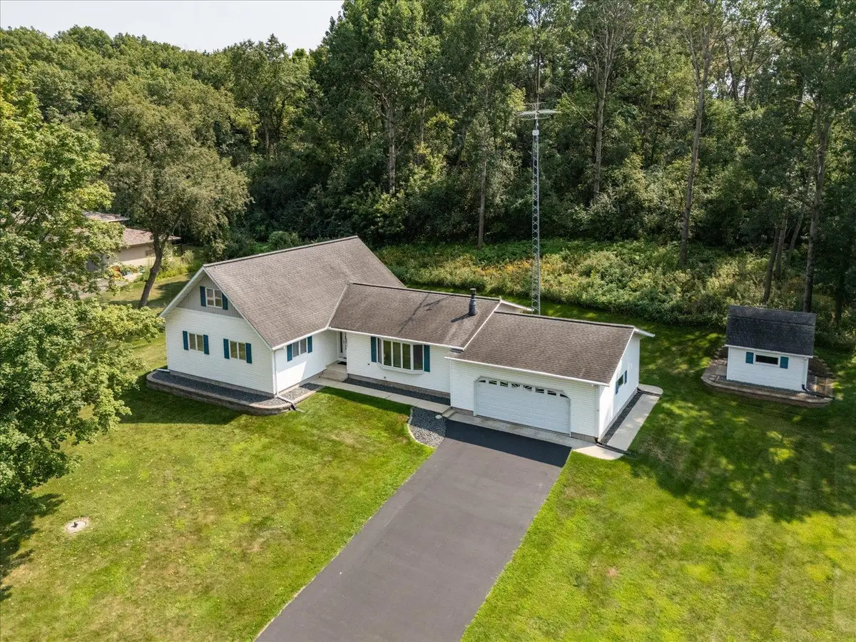 28937 505th St, Elgin, MN 55932 - #1