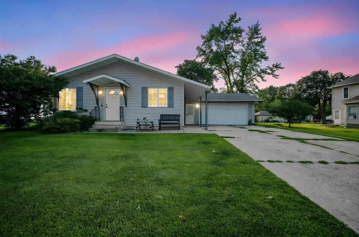 808 7th Street S, Saint James, MN 56081 - #1