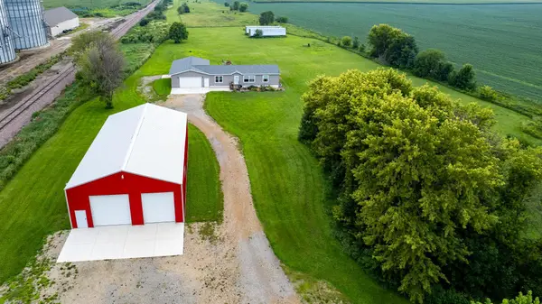 21509 700th Avenue, Alden, MN 56009
