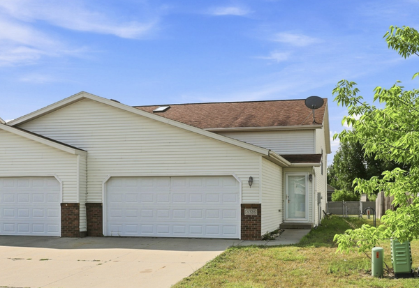 4326 39 1/2 Avenue S, Fargo, ND 58104