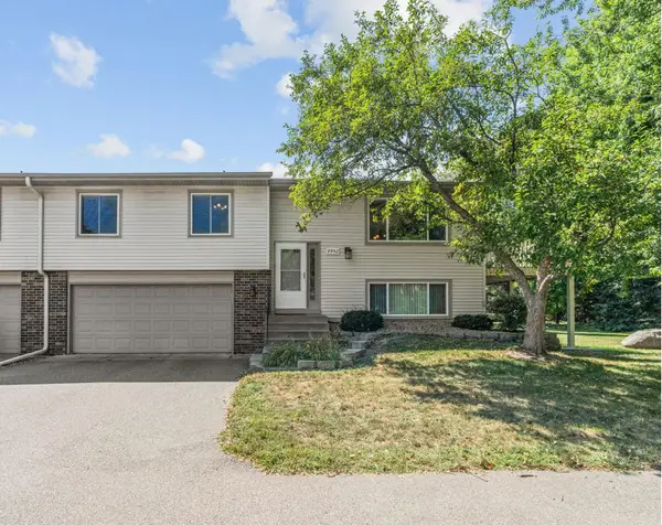 9952 107th Avenue N, Maple Grove, MN 55369