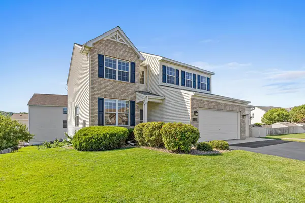 8421 Blazing Star Circle, Shakopee, MN 55379