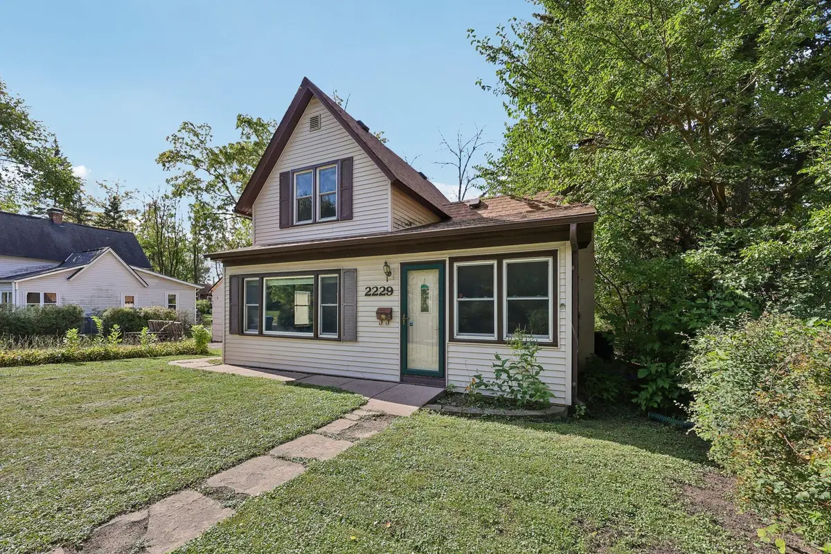 2229 Oak Hill Place, North Saint Paul, MN 55109 - #1