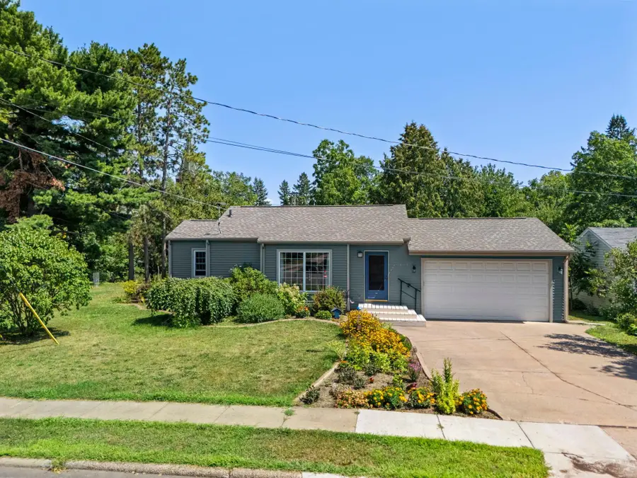 460 S Grey Avenue, Rush City, MN 55069 - #3