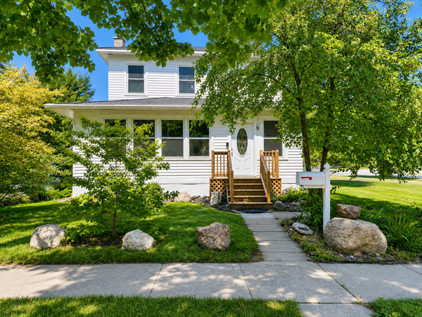 319 5th Street Ne, Staples, MN 56479