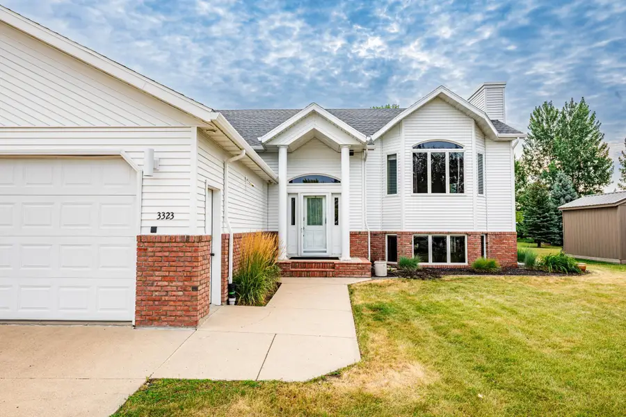 3323 Parkview Lane S, Fargo, ND 58103 - #2